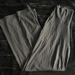 Sleek Charcoal Bootcut Leggings